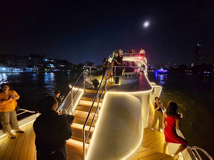 บริเวณหัวเรือ