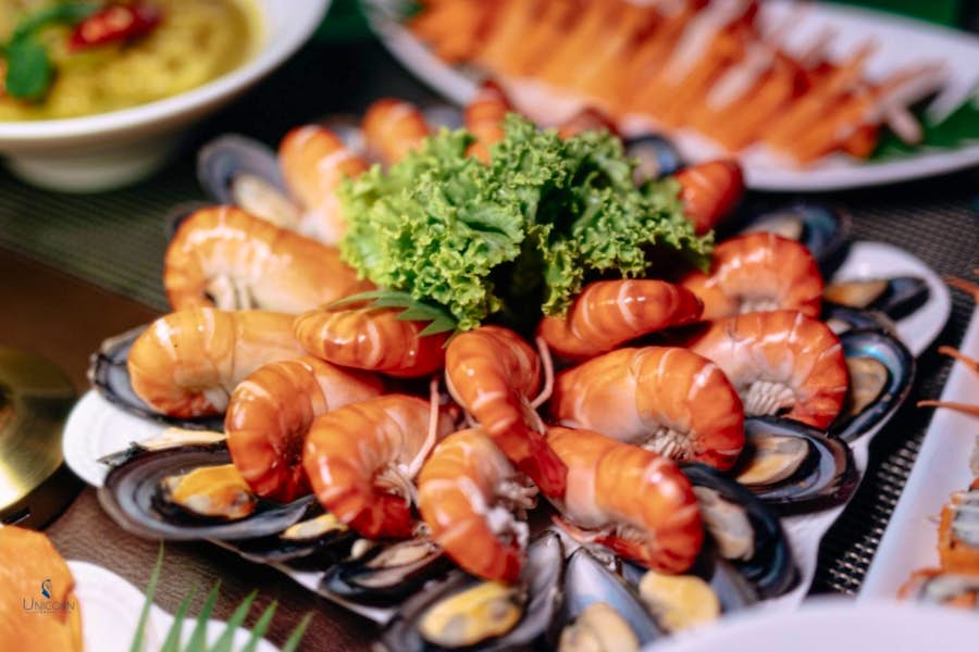 กุ้งและหอยแมลงภู่